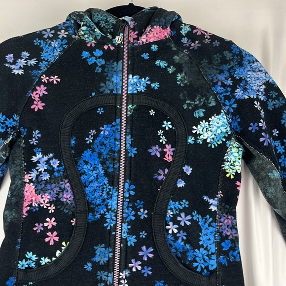 Lululemon Scuba Hoodie in Petal Pop Multi - Picture 7 of 13